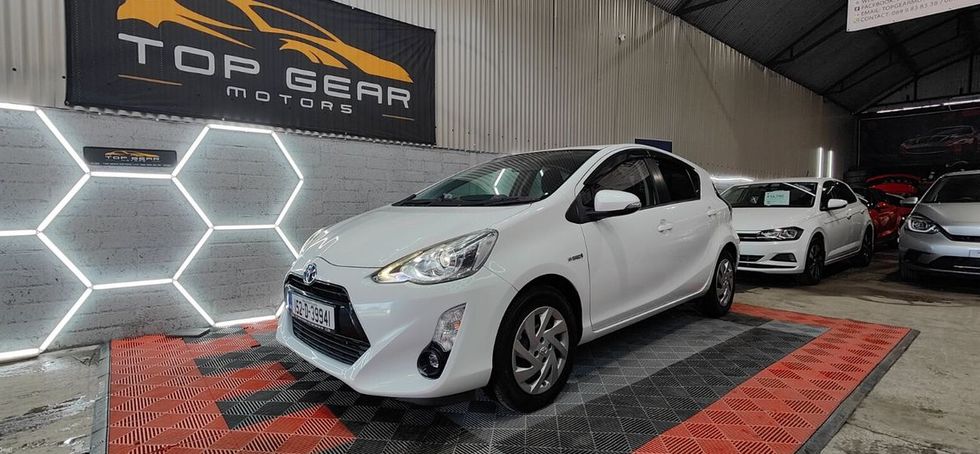 Toyota Aqua 2015