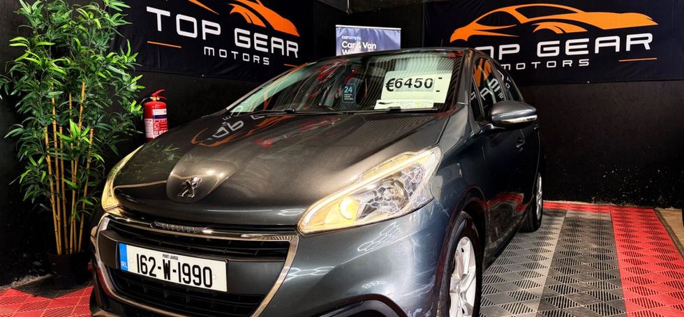 Peugeot 208 2016