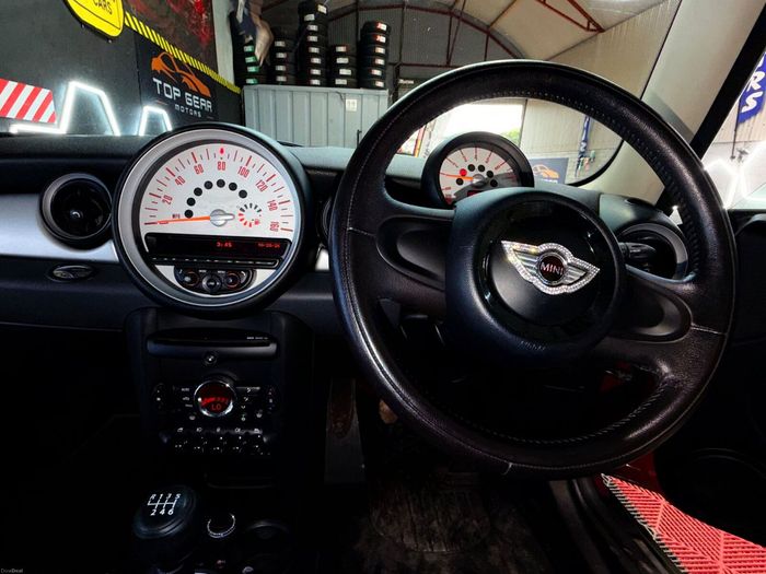 MINI One 2011