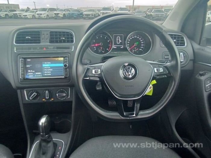 Volkswagen Polo 2015