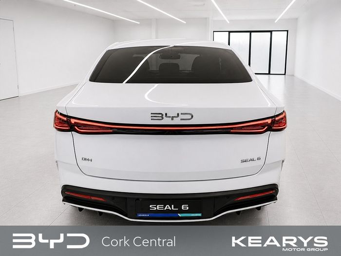 BYD SEAL 6 2026