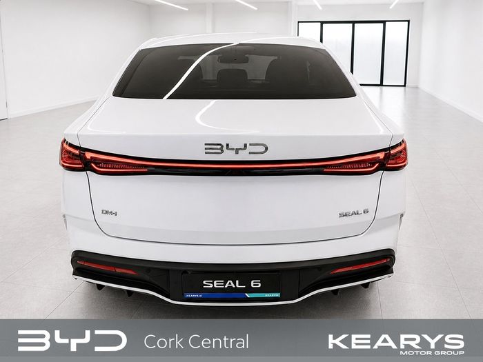 BYD SEAL 6 2026