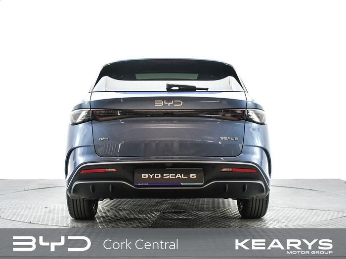 BYD SEAL 6 2026