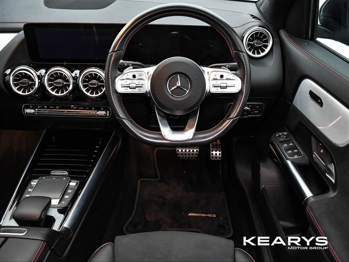 Mercedes-Benz 300 2022