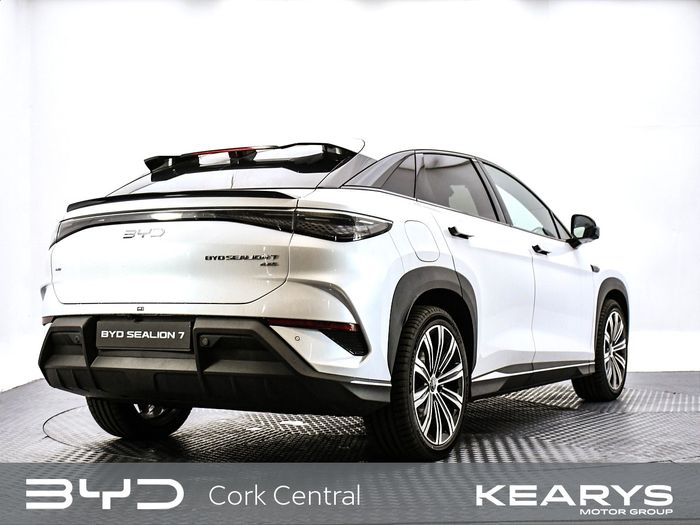 BYD SEALION 7 2025