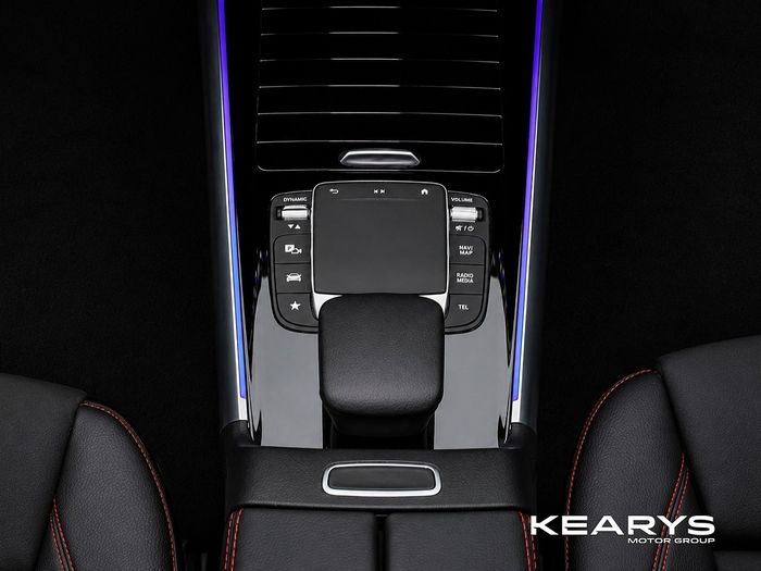 Mercedes-Benz EQB 2023