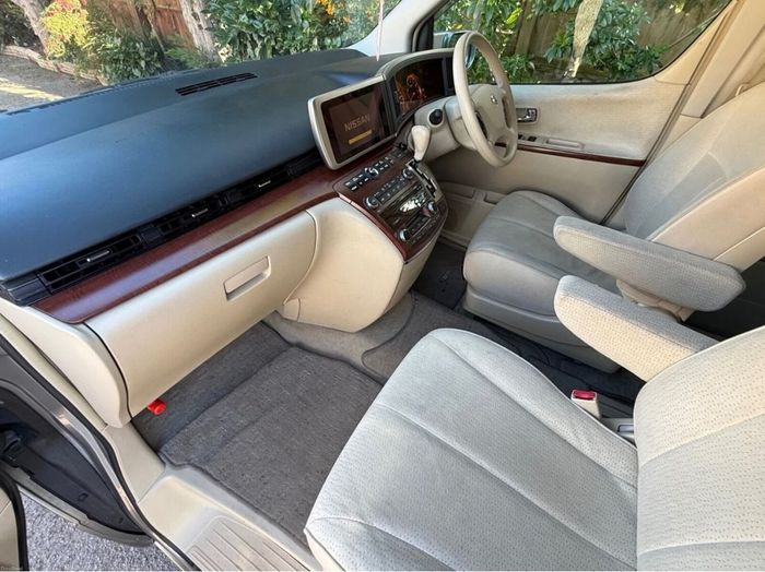Nissan Elgrand 2007