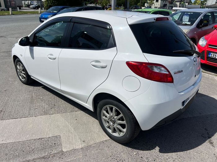 Mazda Demio 2010