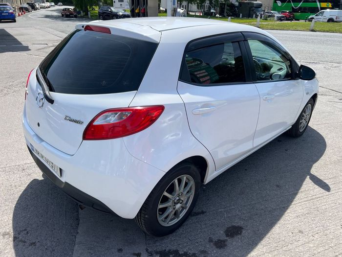 Mazda Demio 2010