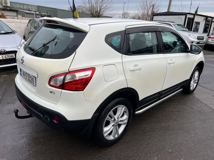 Nissan QASHQAI 2014