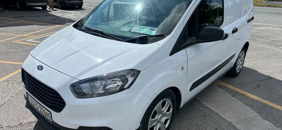 Ford TRANSIT COURIER 2023