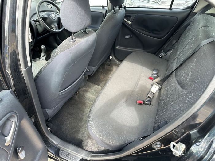 Toyota Yaris 2005