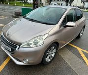 Peugeot 208 2014