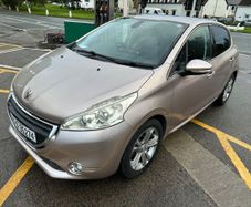 Peugeot 208 2014