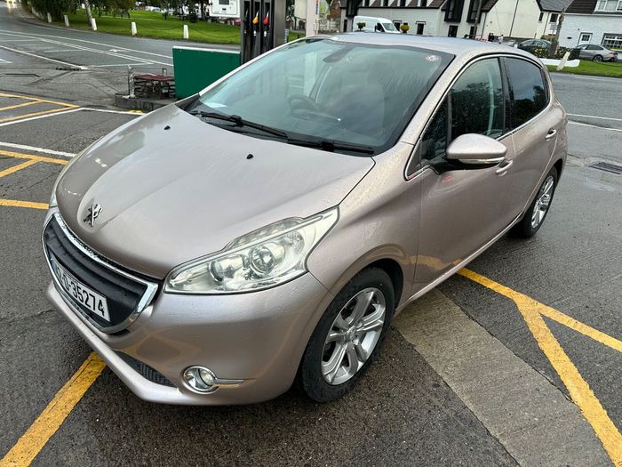 Peugeot 208 2014