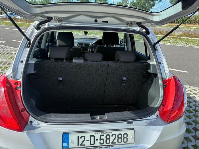 Suzuki Swift 2012