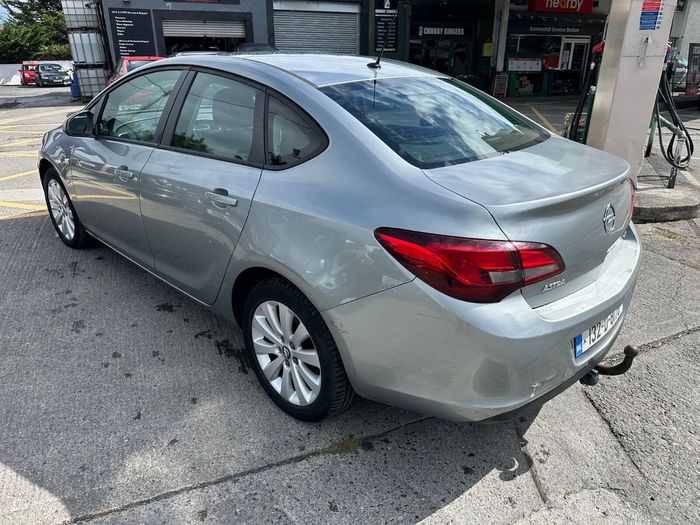 Opel Astra 2013