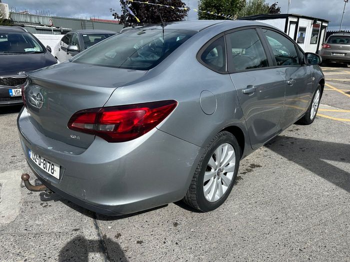Opel Astra 2013