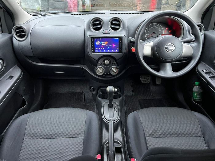 Nissan March 2011
