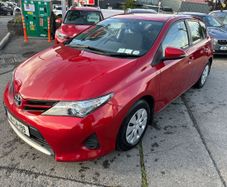 Toyota Auris 2014