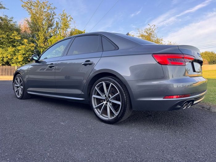 Audi A4 2017