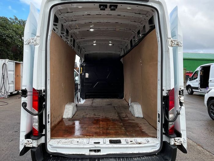 Ford Transit 2021
