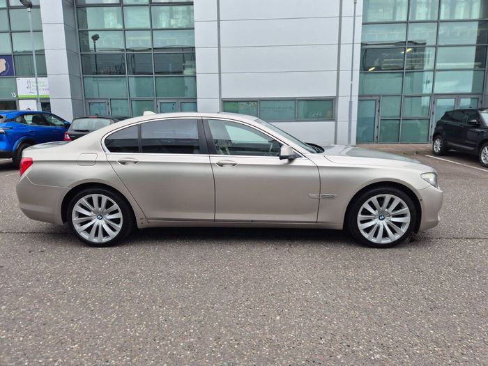 BMW 7 Series 2009