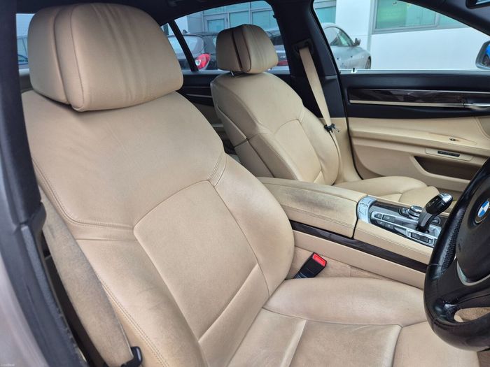 BMW 7 Series 2009