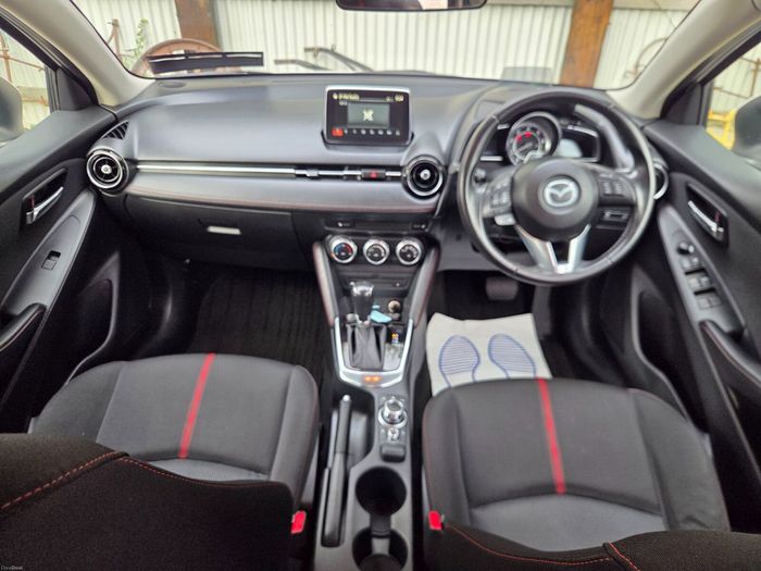 Mazda Demio 2016