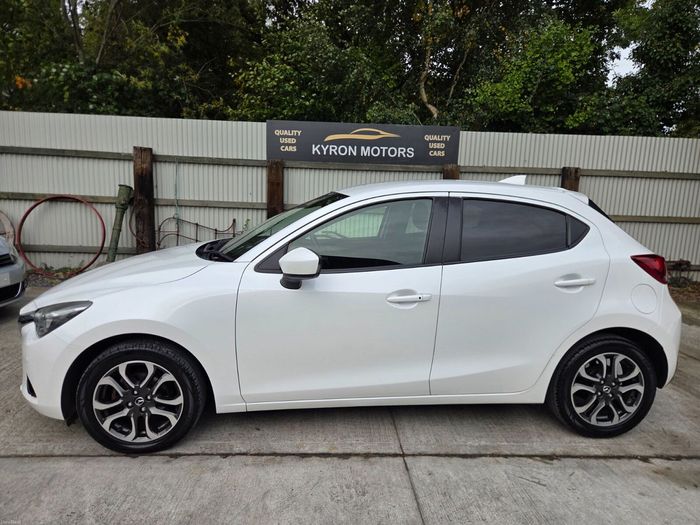 Mazda Demio 2016