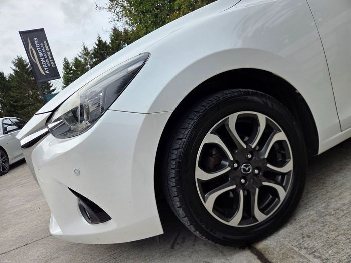 Mazda Demio 2016