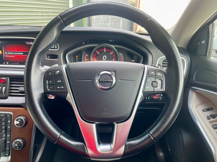 Volvo V40 2018