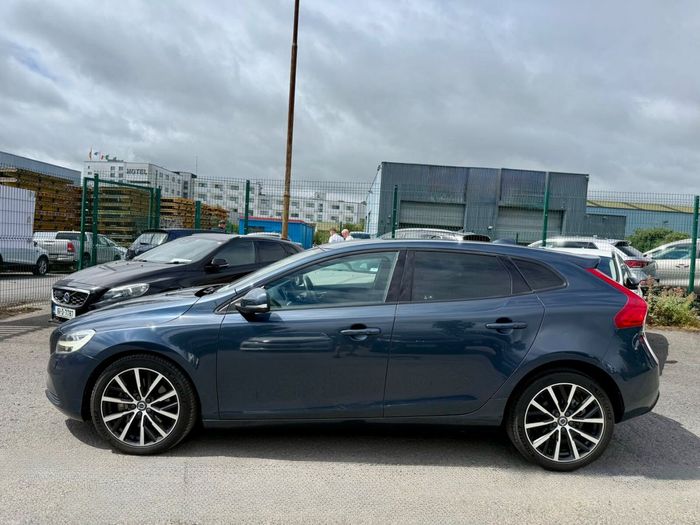 Volvo V40 2018