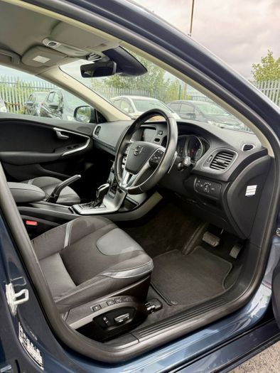 Volvo V40 2018
