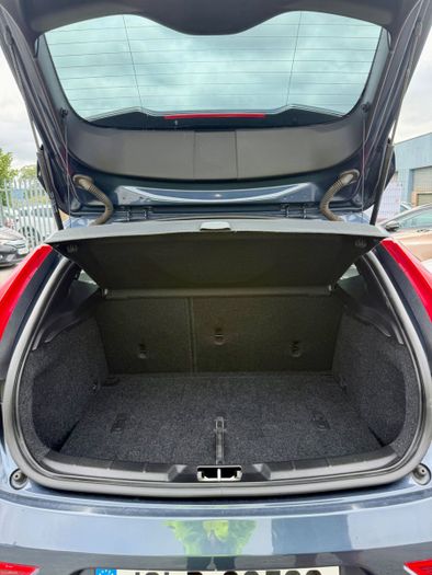 Volvo V40 2018