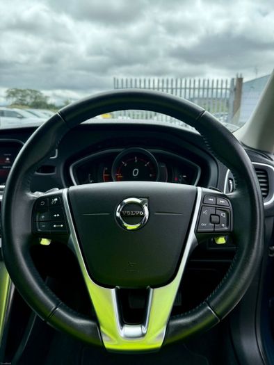 Volvo V40 2018