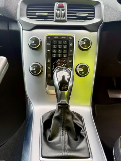 Volvo V40 2018