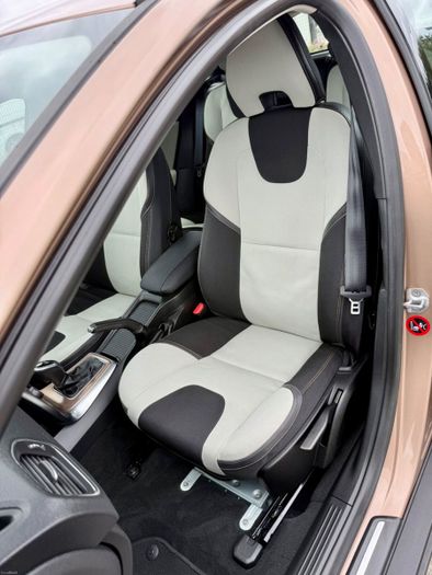 Volvo V40 2015
