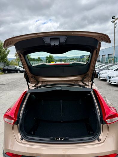 Volvo V40 2015