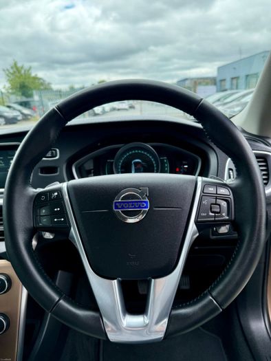 Volvo V40 2015