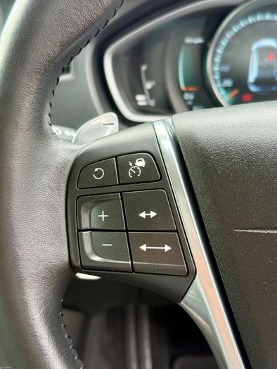 Volvo V40 2015