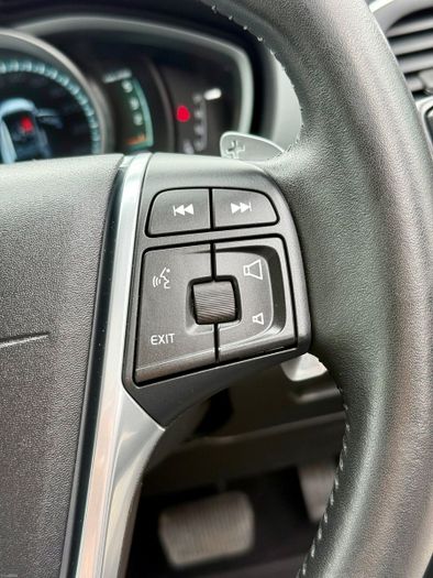 Volvo V40 2015