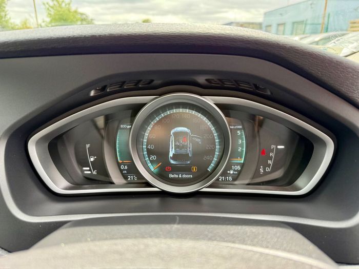 Volvo V40 2015