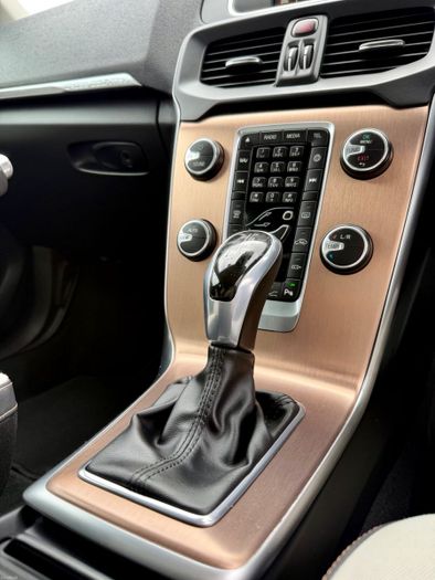 Volvo V40 2015