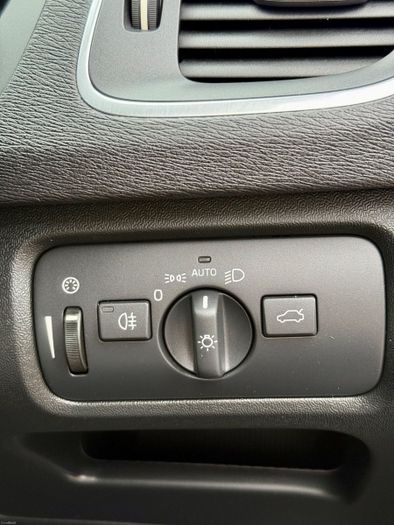 Volvo V40 2015
