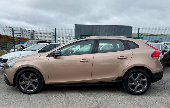 Volvo V40 2015