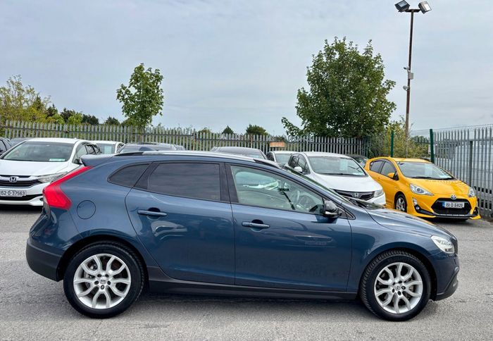 Volvo V40 2017