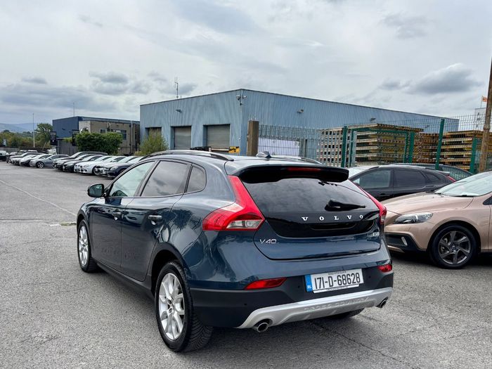 Volvo V40 2017