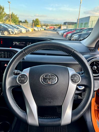 Toyota Aqua 2015