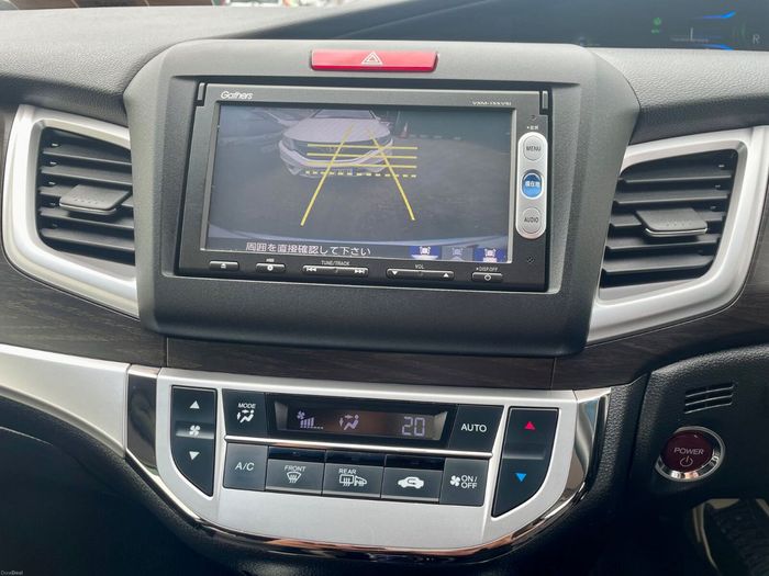 Honda Jade 2015